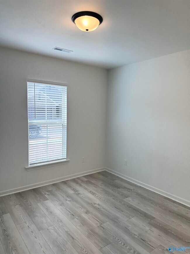 Building Photo - 16702 Ted Childs Dr