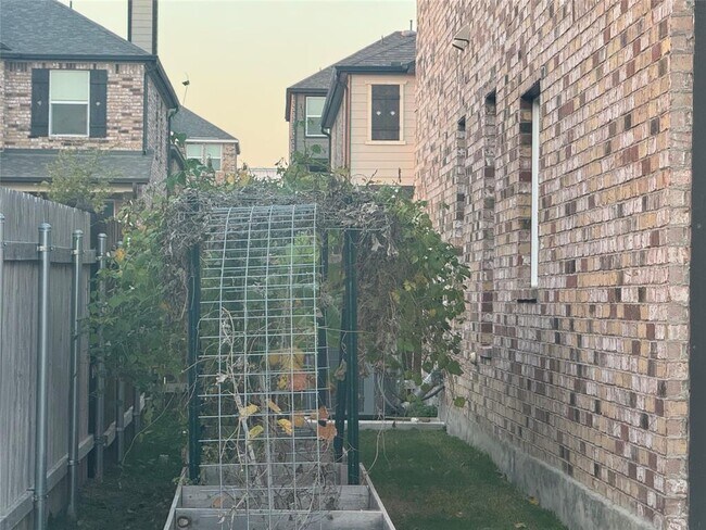 Building Photo - 4433 Venticano Pl