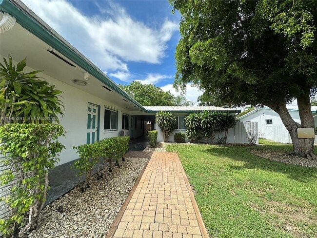 Building Photo - 5901 NE 18th Ave