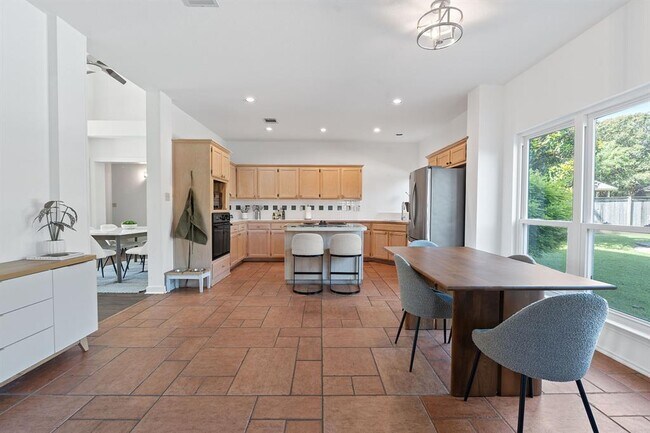 Building Photo - 7604 Vail Valley Dr