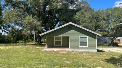 Building Photo - 3 Bed, 1 Bath House