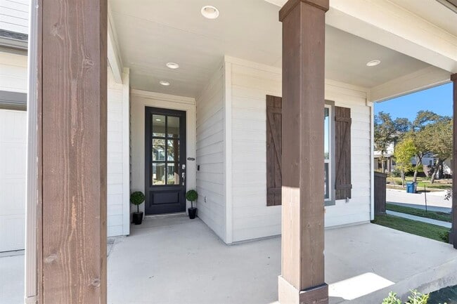 Building Photo - 2313 Ringstaff Rd