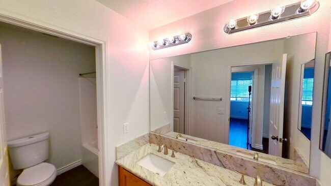 Building Photo - Spacious 4 Bedroom 3 Full Bathroom Home in...