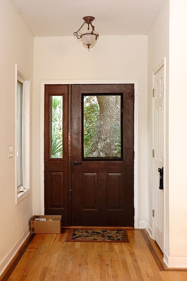 Building Photo - Amazing sunsets at this waterfront home