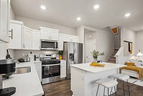 Building Photo - 1721 Moran Ave