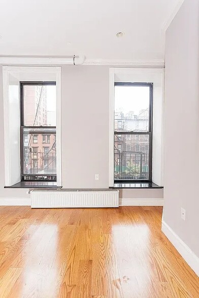 Building Photo - 202 E 13th St