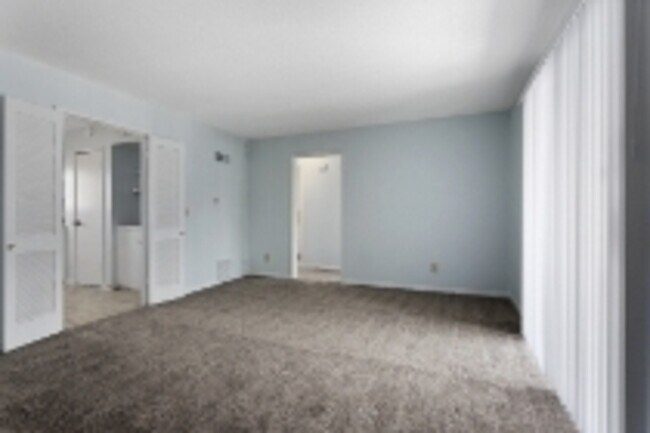 Building Photo - 8704 Wornall Rd