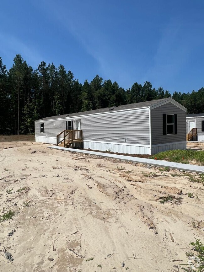 Building Photo - Brand New! Move In Ready & Close to Downto...