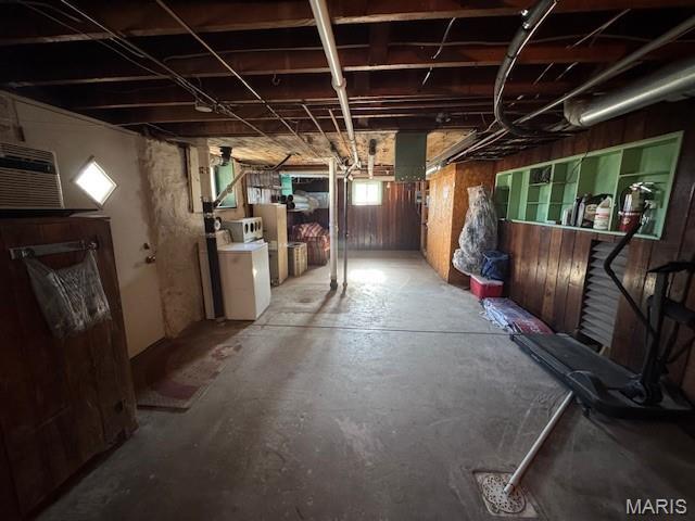 Building Photo - 9012 Eden Ave