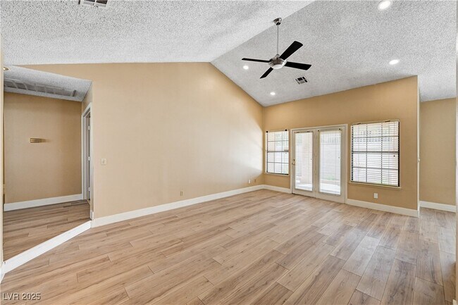 Building Photo - 618 Cervantes Dr