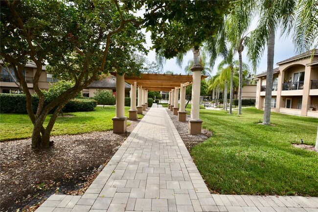 Building Photo - 858 Normandy Trace Rd
