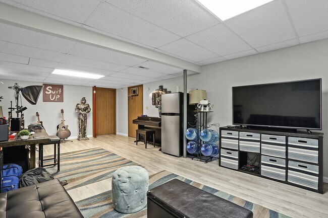 Building Photo - 116 Bayhill Blvd