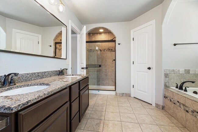 Building Photo - 6210 S 38th St