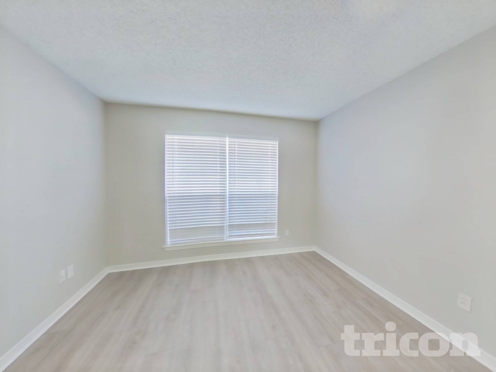 Building Photo - 1267 Summit Oaks Dr E