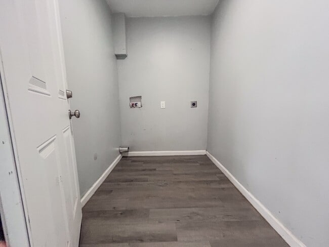 Building Photo - 415 Ave C