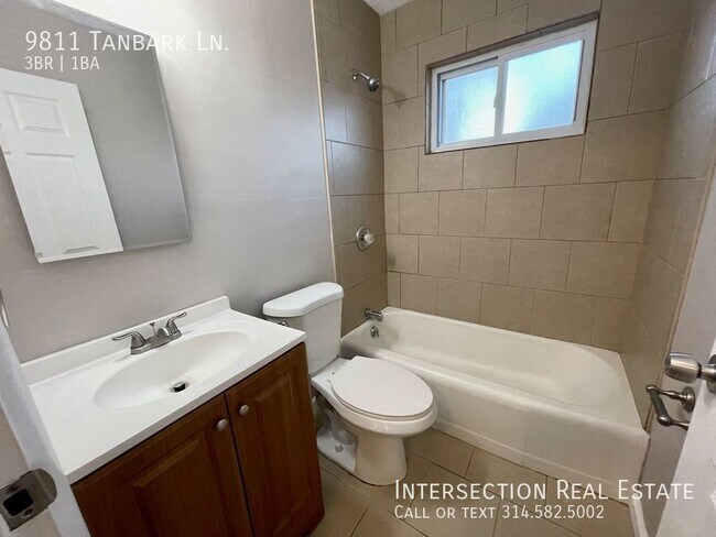 Building Photo - 9811 Tanbark Ln