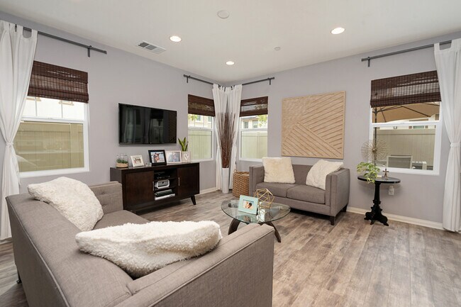 Building Photo - 13234 Cuyamaca Vista Dr