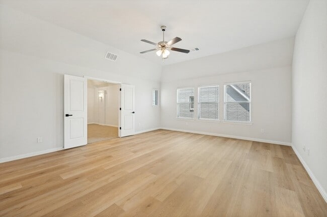 Building Photo - 1000 Adair Rd