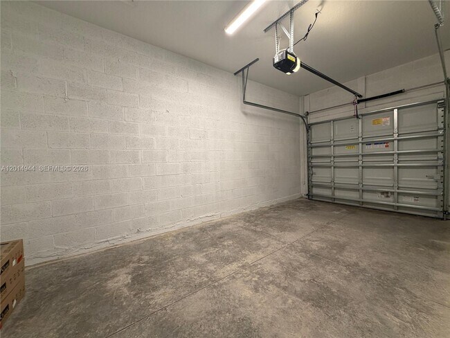 Building Photo - 3747 Harborside Ave
