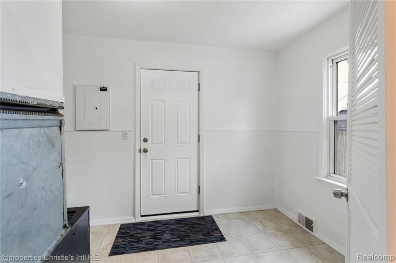 Building Photo - 6027 Wilmer St