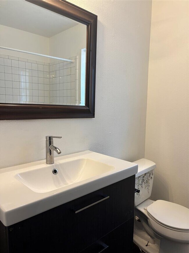 Building Photo - 2304 Larston Ln