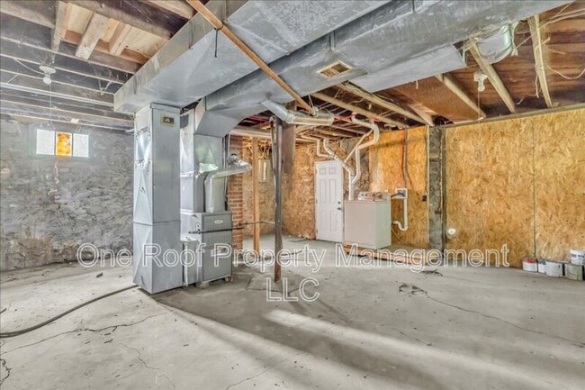 Building Photo - 8416 Highland Ave