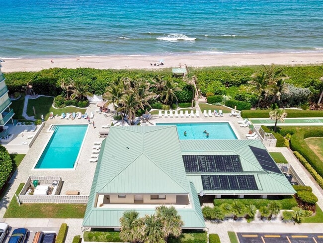 Building Photo - 9940 S Ocean Dr