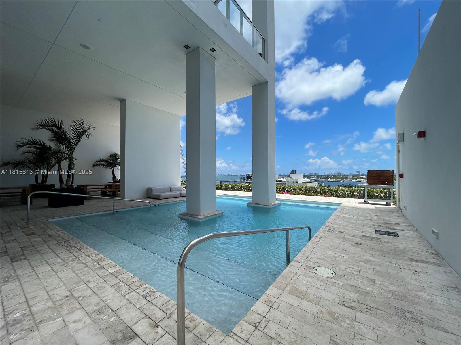 Building Photo - 1040 Biscayne Blvd