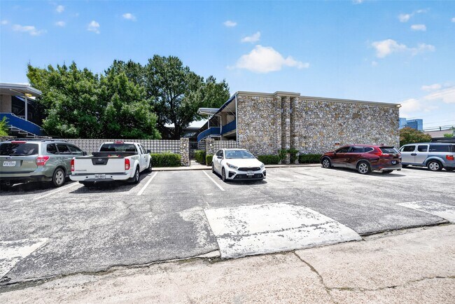 Building Photo - 3271 Sul Ross St