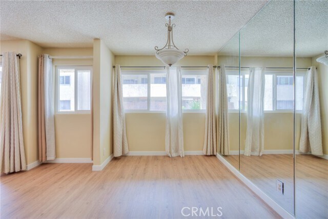 Building Photo - 125 S Sierra Madre Blvd