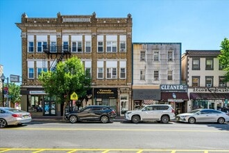 Building Photo - 217 Smith St