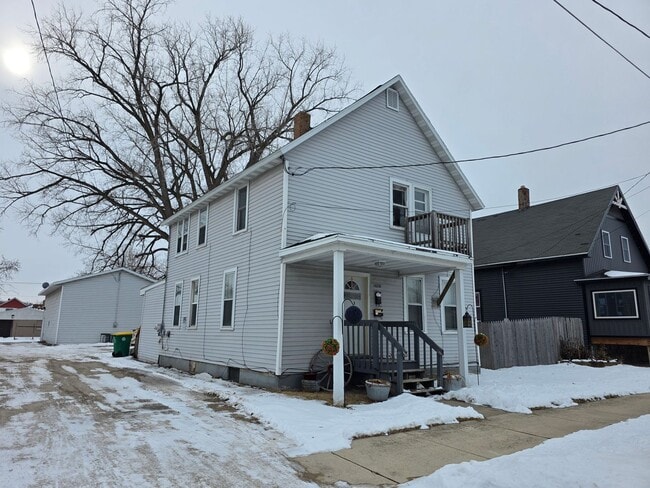 Building Photo - 1020 Berner St