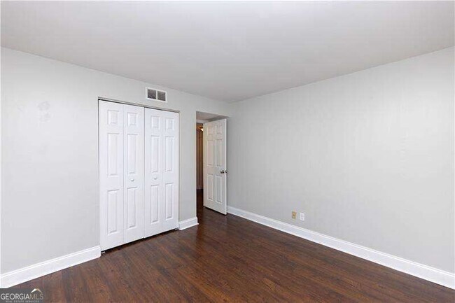 Building Photo - 2657 Lenox Rd NE