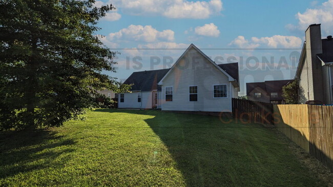 Building Photo - 3012 Outfitters Dr