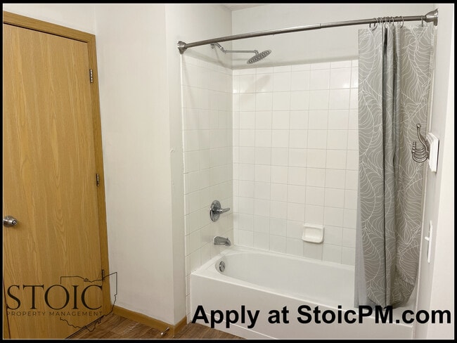 Building Photo - 2193 Rustic Ledge Dr