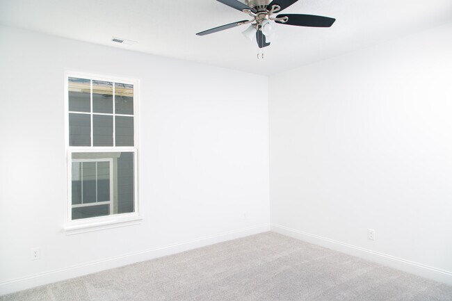 Building Photo - 6971 Pickett Pl