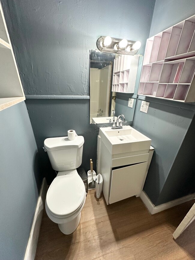 Building Photo - 207 Lacobie St