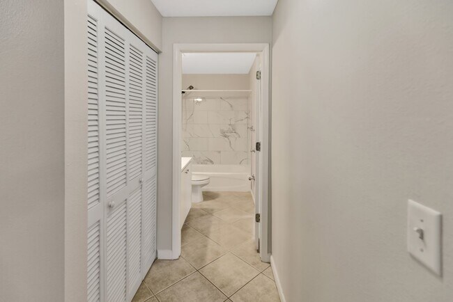 Building Photo - 2408 Camden Oaks Pl