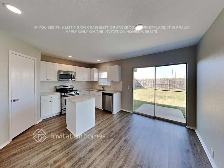 Building Photo - 1813 Desperado Rd