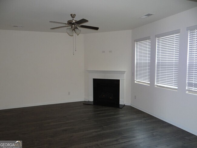 Building Photo - 3473 Hawthorn Farm Blvd