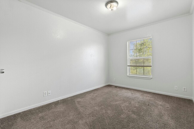 Building Photo - 6240 E 64th Pl