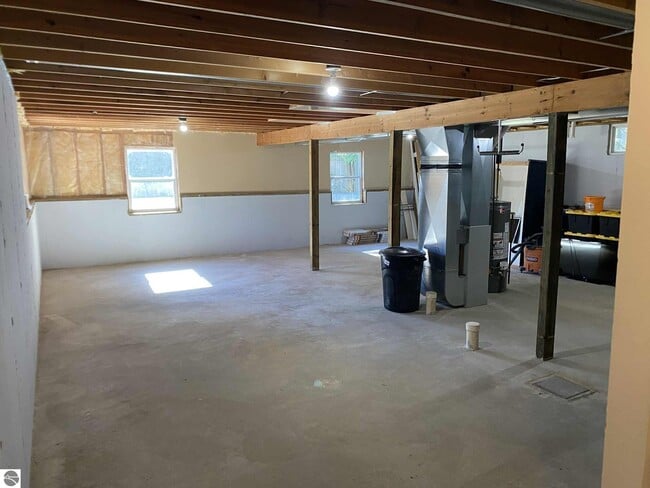 Building Photo - 8613 E Fouch Rd