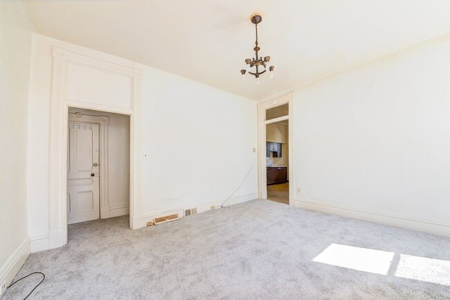 Building Photo - 744 Proctor Wy