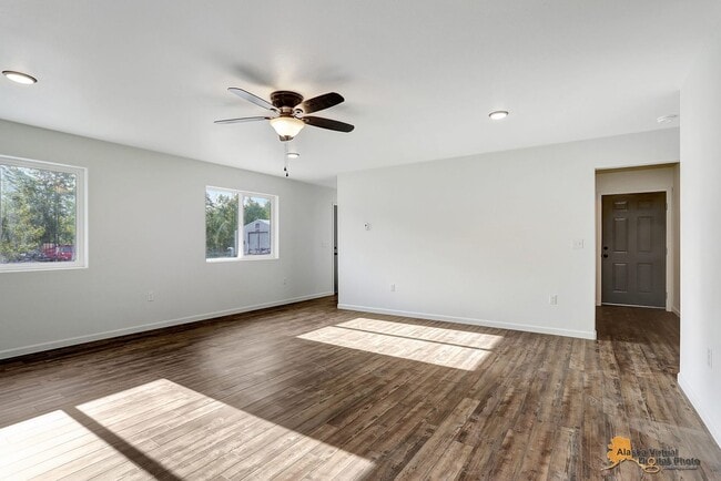 Building Photo - 16320 E Bradford Dr