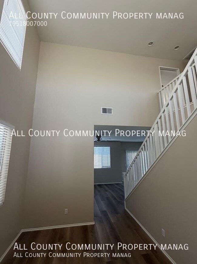 Building Photo - 42176 Chestnut Dr