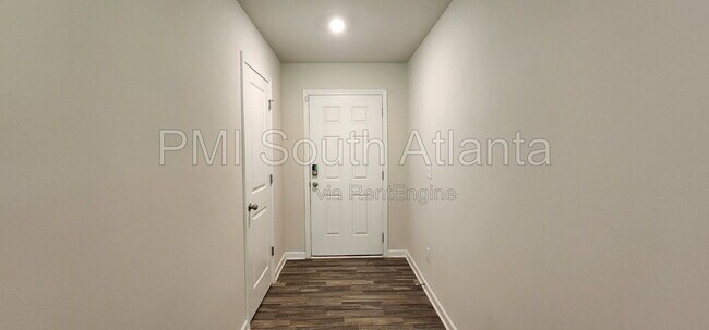 Building Photo - 116 Dogwood Ln