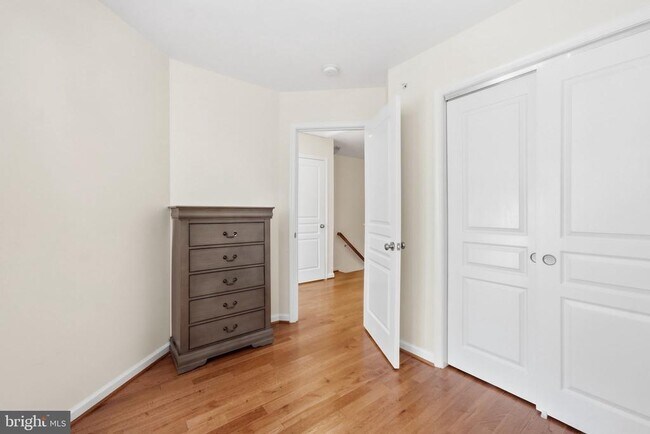 Building Photo - 1571 Renate Dr