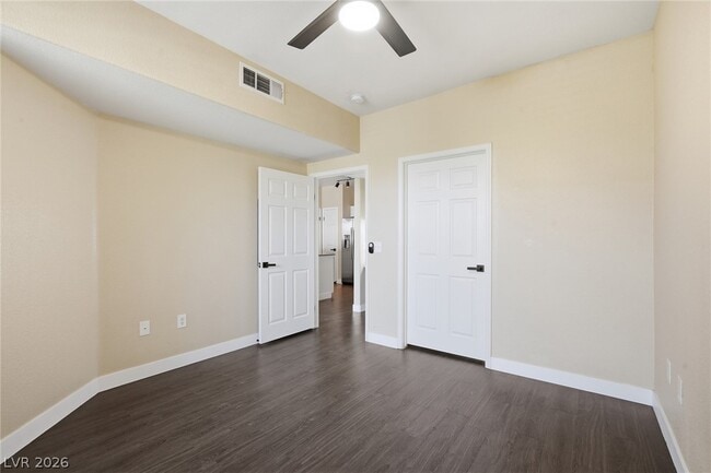 Building Photo - 10550 W Alexander Rd