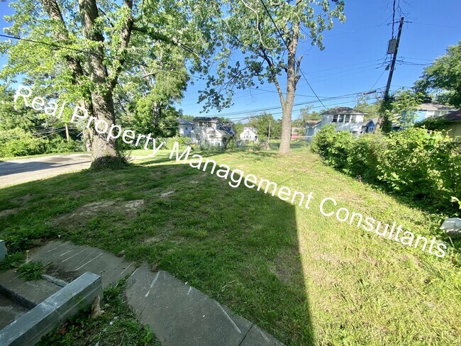 Building Photo - $500 off 1st Months Rent on 3 Bedroom