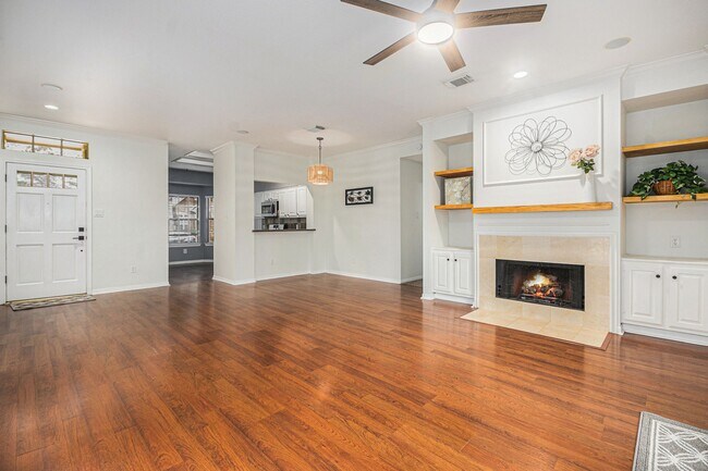 Building Photo - 14335 Fair Knoll Way